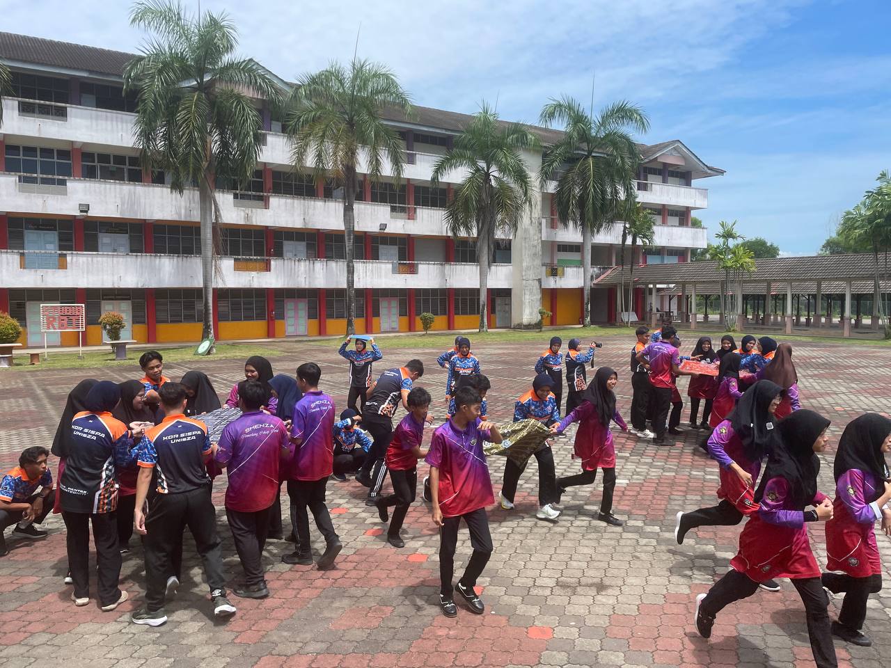 Semester 4 Gambar 1